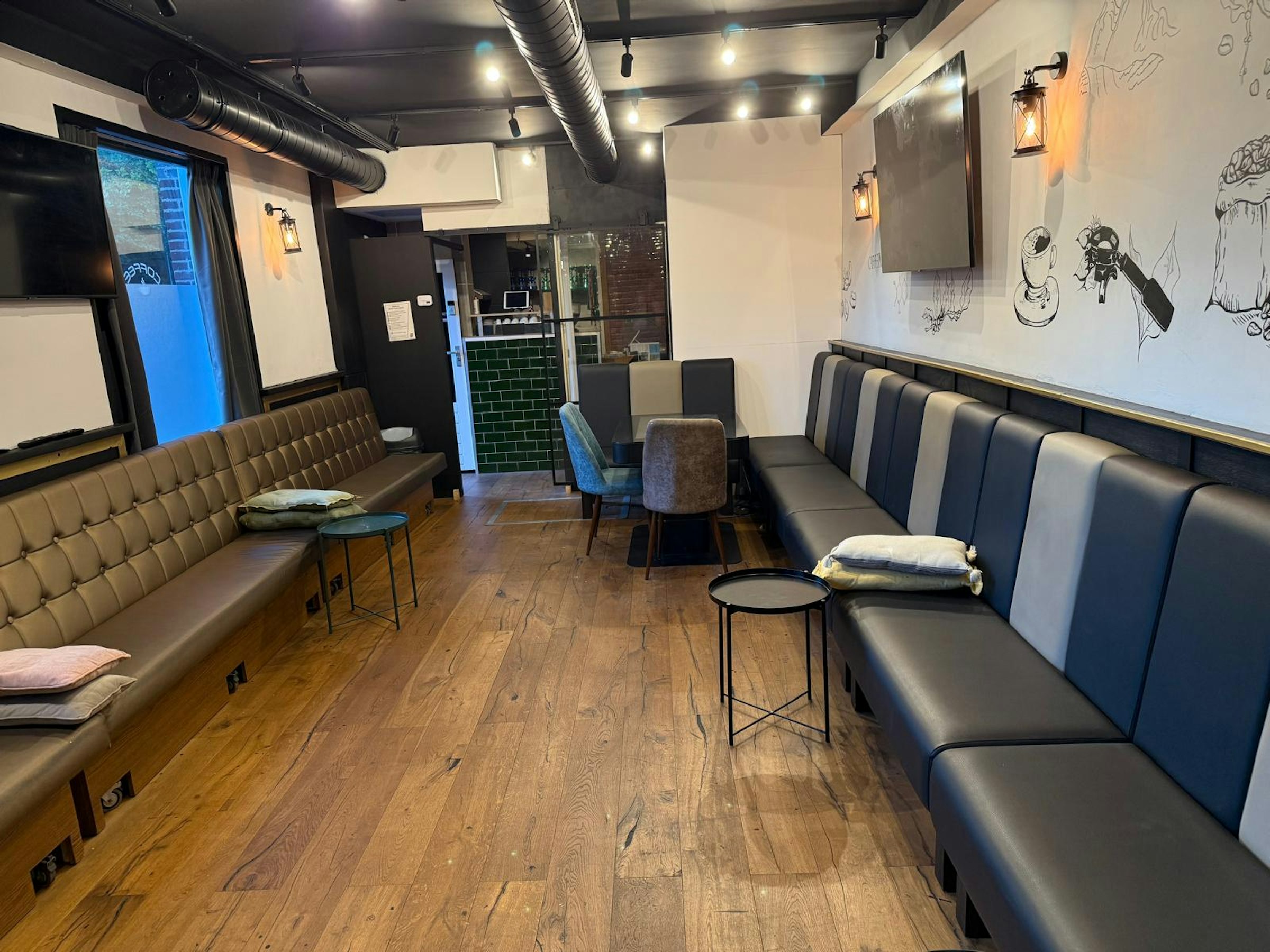 EETCAFÉ TER OVERNAME IN HAARLEM – CIRCA 60–70 M² EN TERRAS — foto 3 van 7