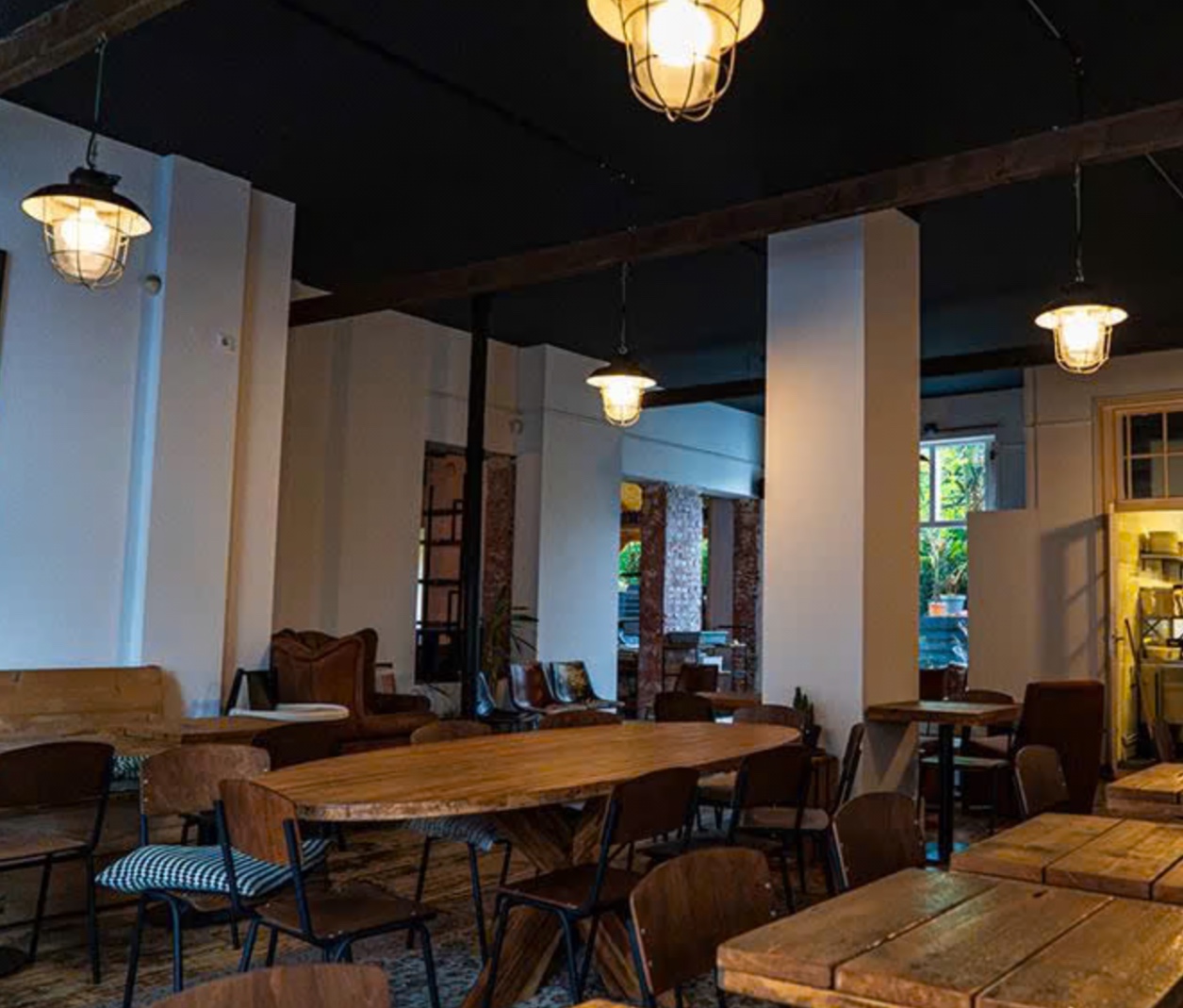 LUNCHROOM & SPECIALTY COFFEE TER OVERNAME IN DEN HAAG – 300 M² IN HET CENTRUM — foto 3 van 4
