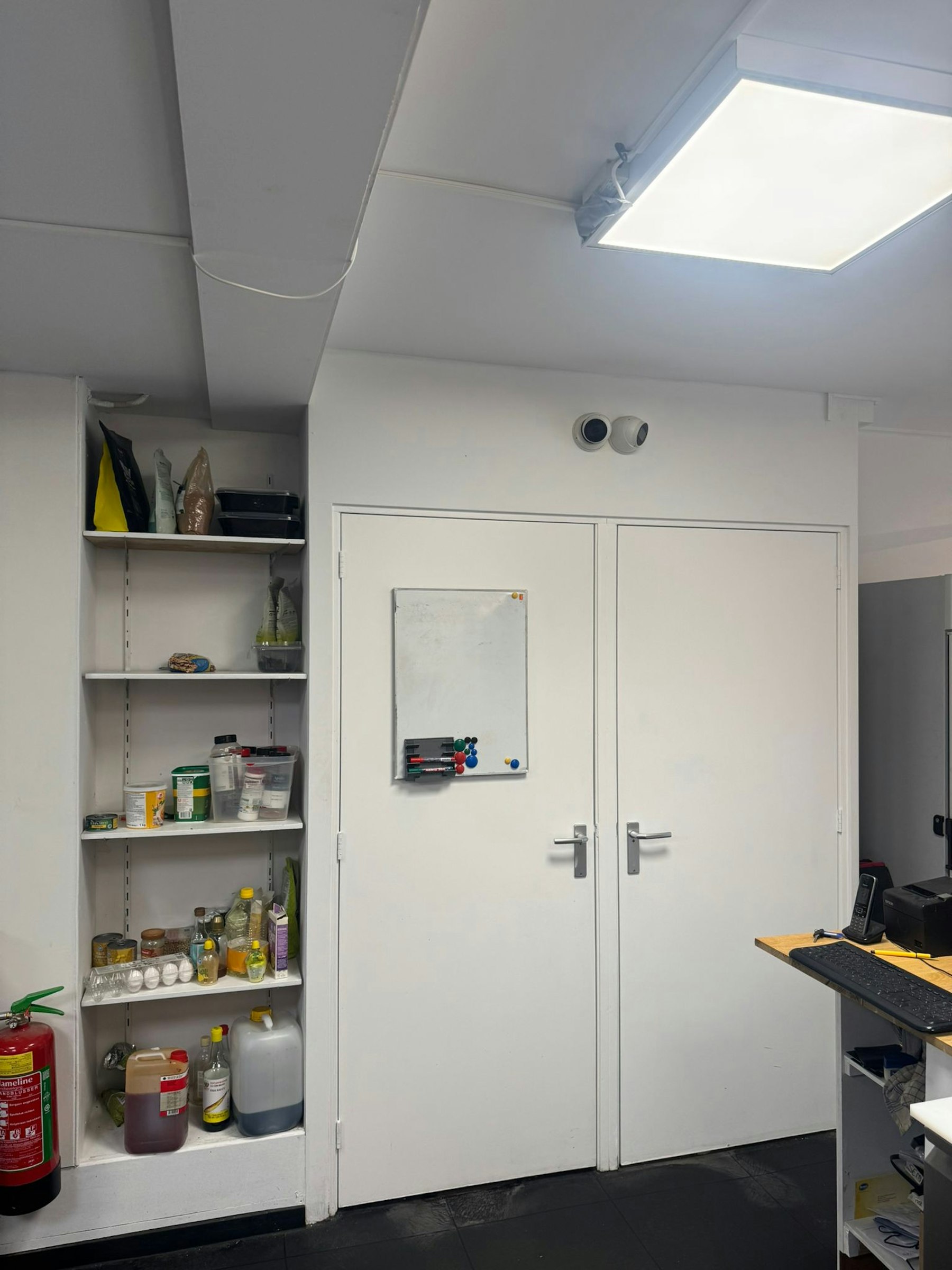AFHAAL- EN BEZORGRESTAURANT TER OVERNAME IN HILVERSUM – 75 M² EN OVERDRAAGBAAR HUURCONTRACT — foto 10 van 11