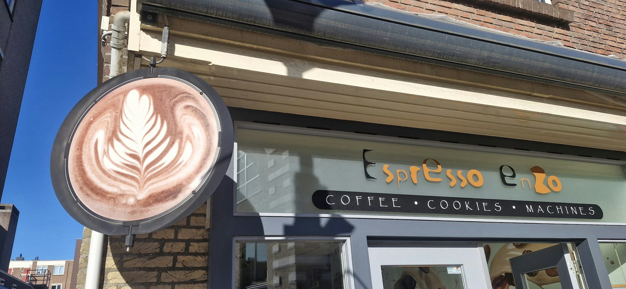 KOFFIEBAR & KOFFIEBRANDERIJ TER OVERNAME IN OSS – 110 M² EN EIGEN KOFFIEBRANDERIJ — foto 2 van 9