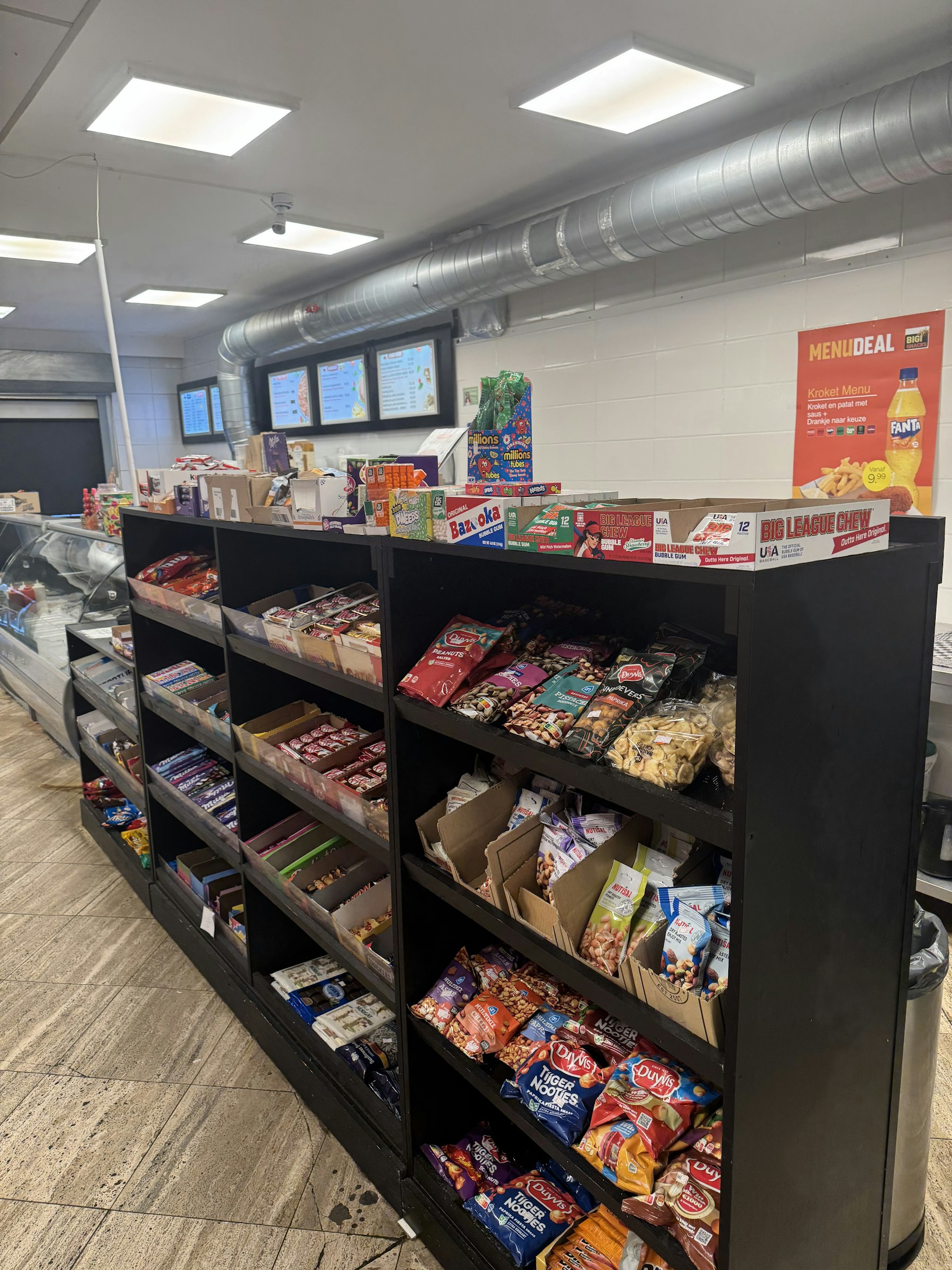 AVONDWINKEL-SNACKBAR TER OVERNAME IN AMSTERDAM – MET BOVENVERDIEPING — foto 3 van 4