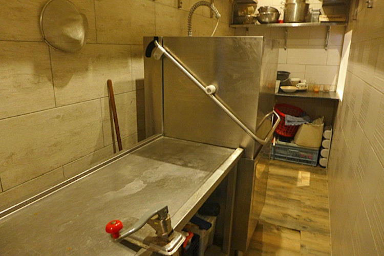 ITALIAANS RESTAURANT TER OVERNAME IN VOORBURG – 60 ZITPLAATSEN EN TWEE TERRASSEN — foto 18 van 18