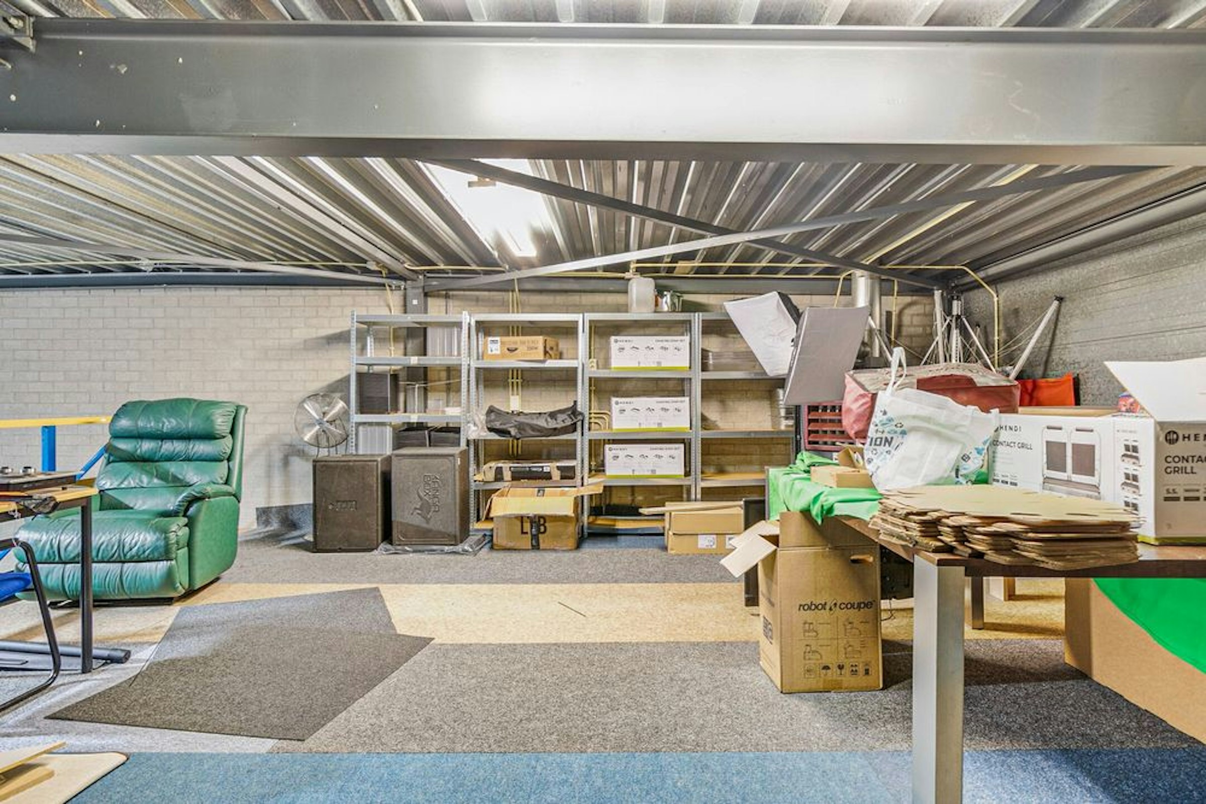 ITALIAANS AFHAAL- & BEZORGRESTAURANT TER OVERNAME IN VEENENDAAL – 156 M² EN INSTAPKLAAR — foto 25 van 30