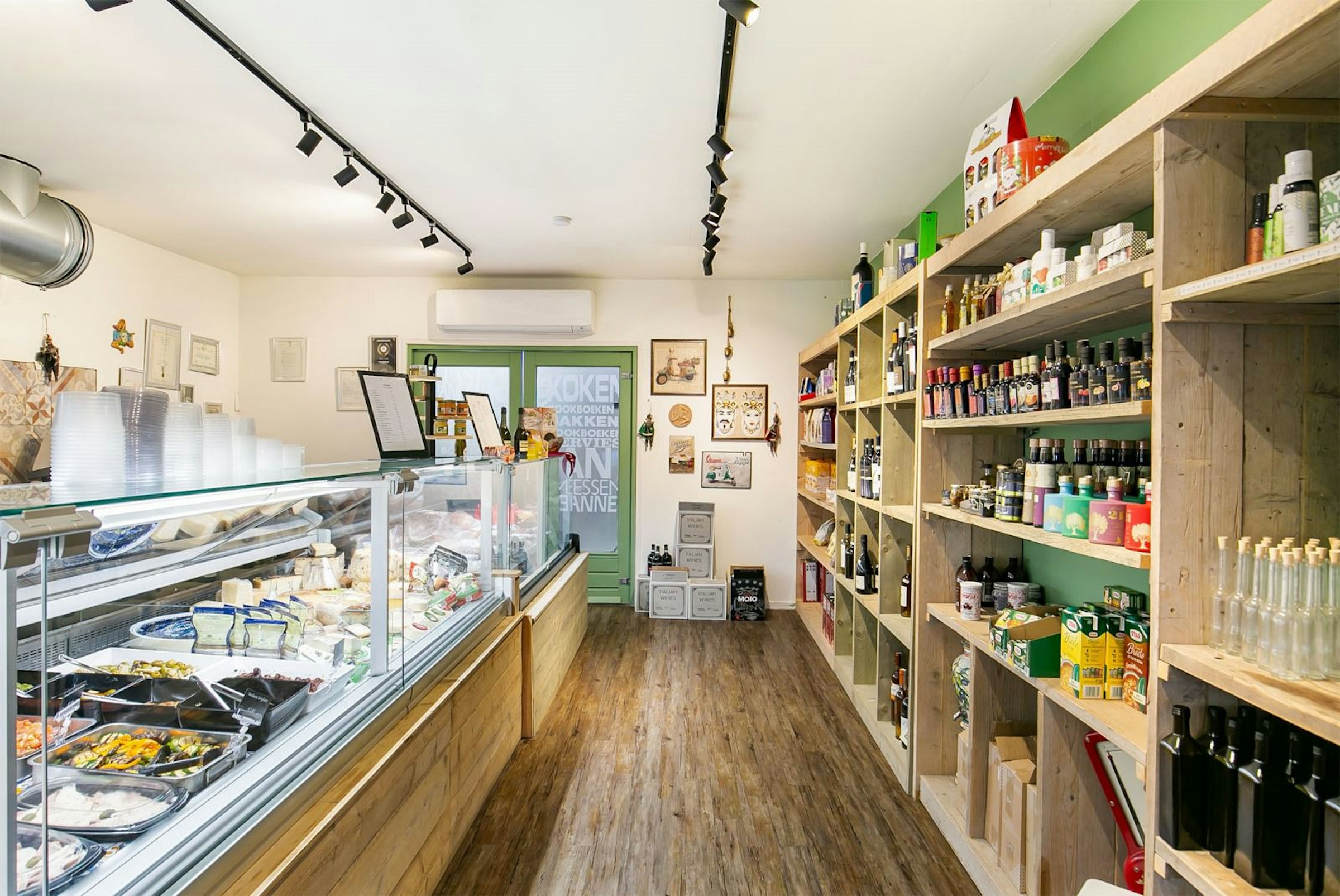 ITALIAANSE DELICATESSEWINKEL & HORECA TER OVERNAME IN ELST – 110 M² — foto 12 van 26