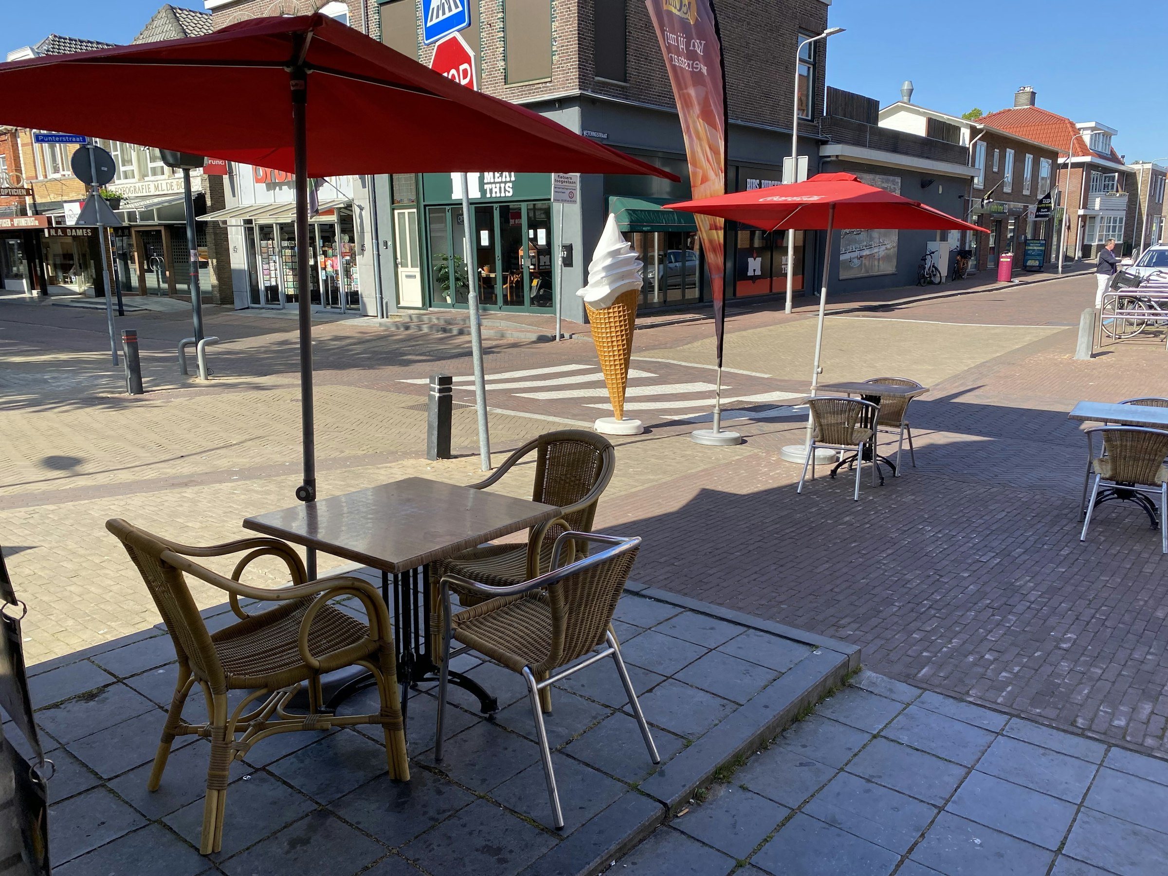CAFETARIA & LUNCHROOM TER OVERNAME IN AALSMEER – CIRCA 100 M² EN GROOT TERRAS — foto 4 van 12