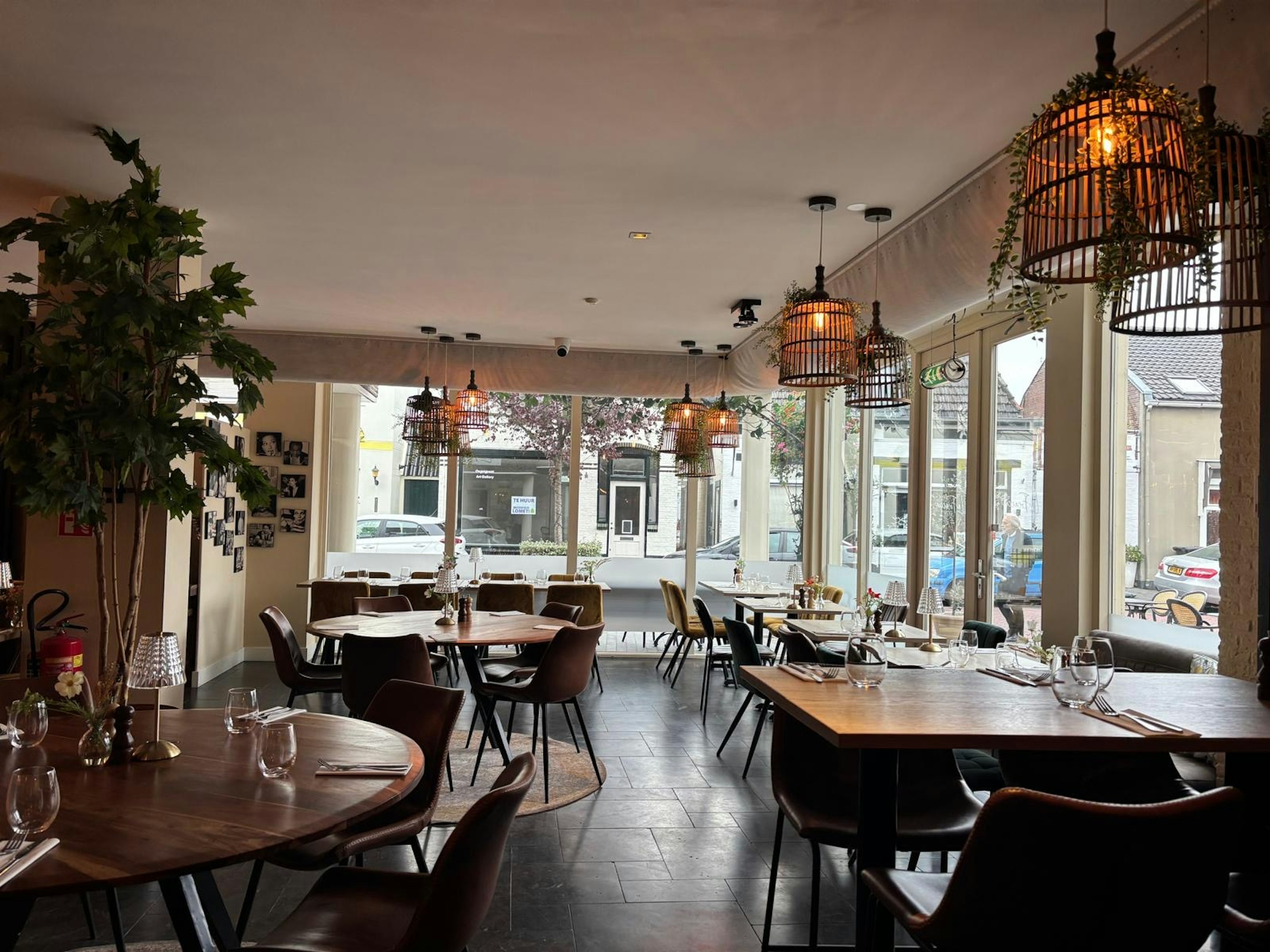 ITALIAANS RESTAURANT TER OVERNAME IN OEGSTGEEST – COMPLEET INGERICHT — foto 2 van 16