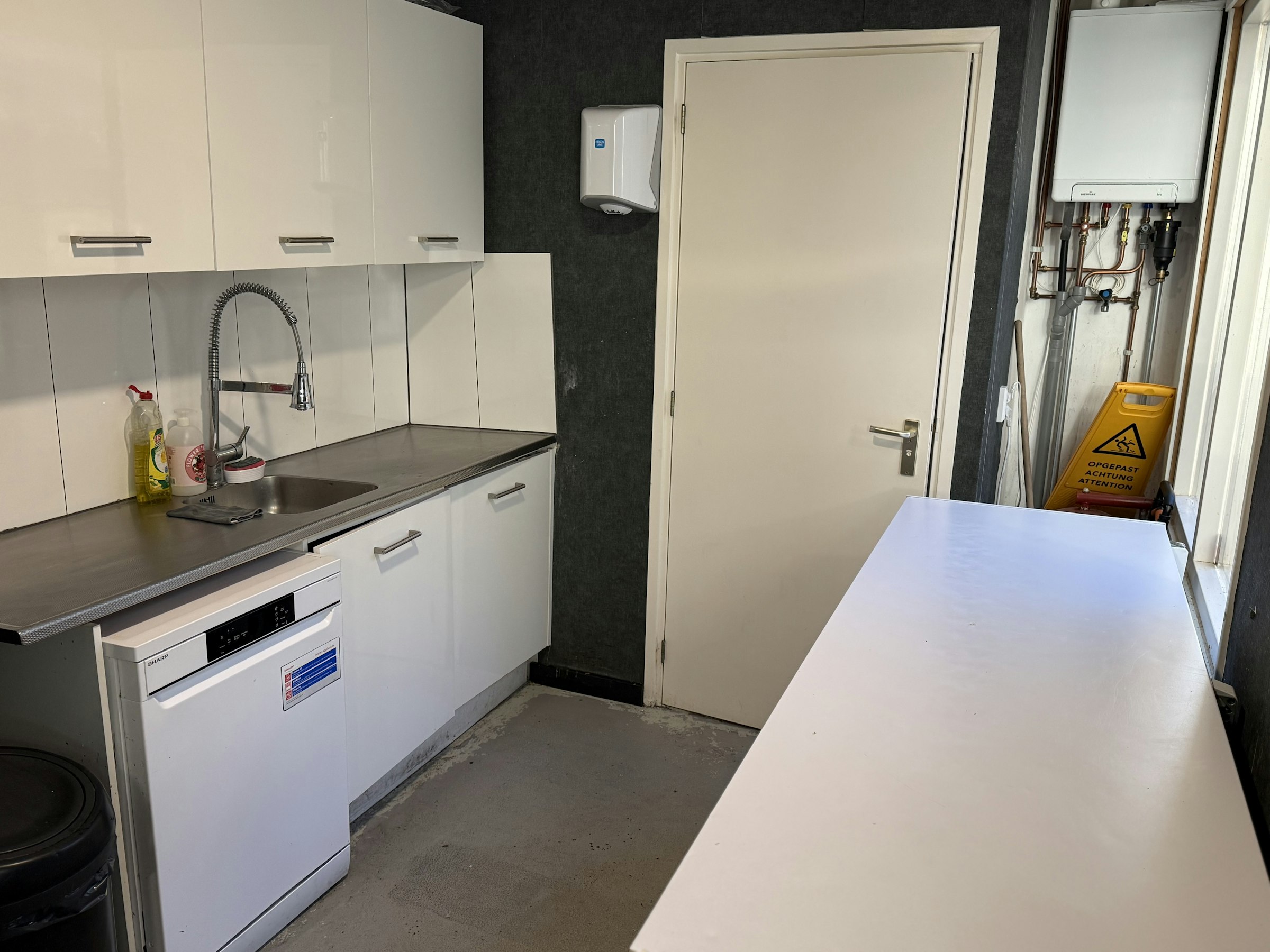 ÇIGKÖFTE- EN DÖNERZAAK TER OVERNAME IN ALKMAAR – 92 M² EN BEZORGEXPLOITATIE — foto 15 van 16
