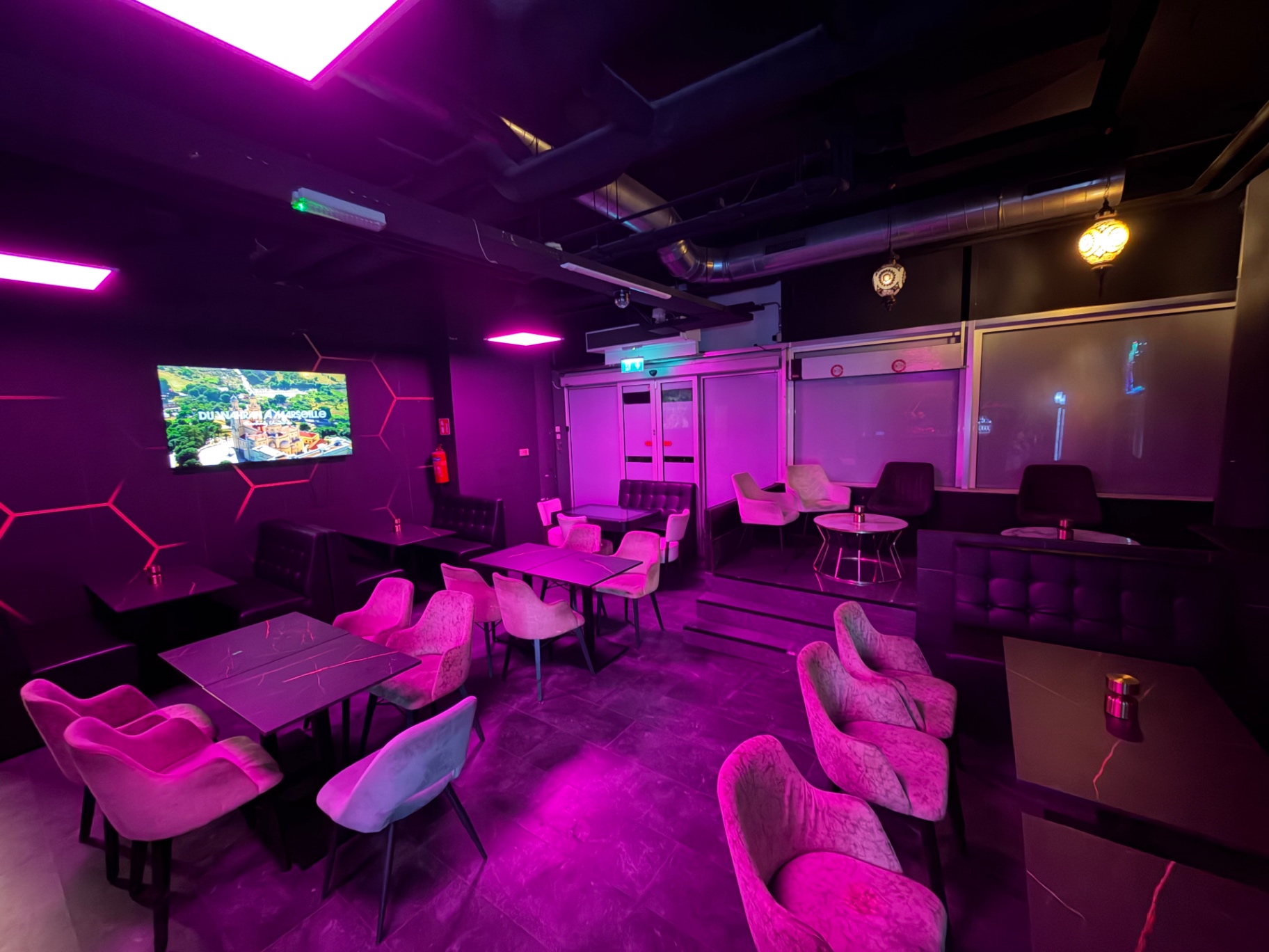 SHISHA LOUNGE TER OVERNAME IN ALMERE – 24-UURS VERGUNNING — foto 7 van 11