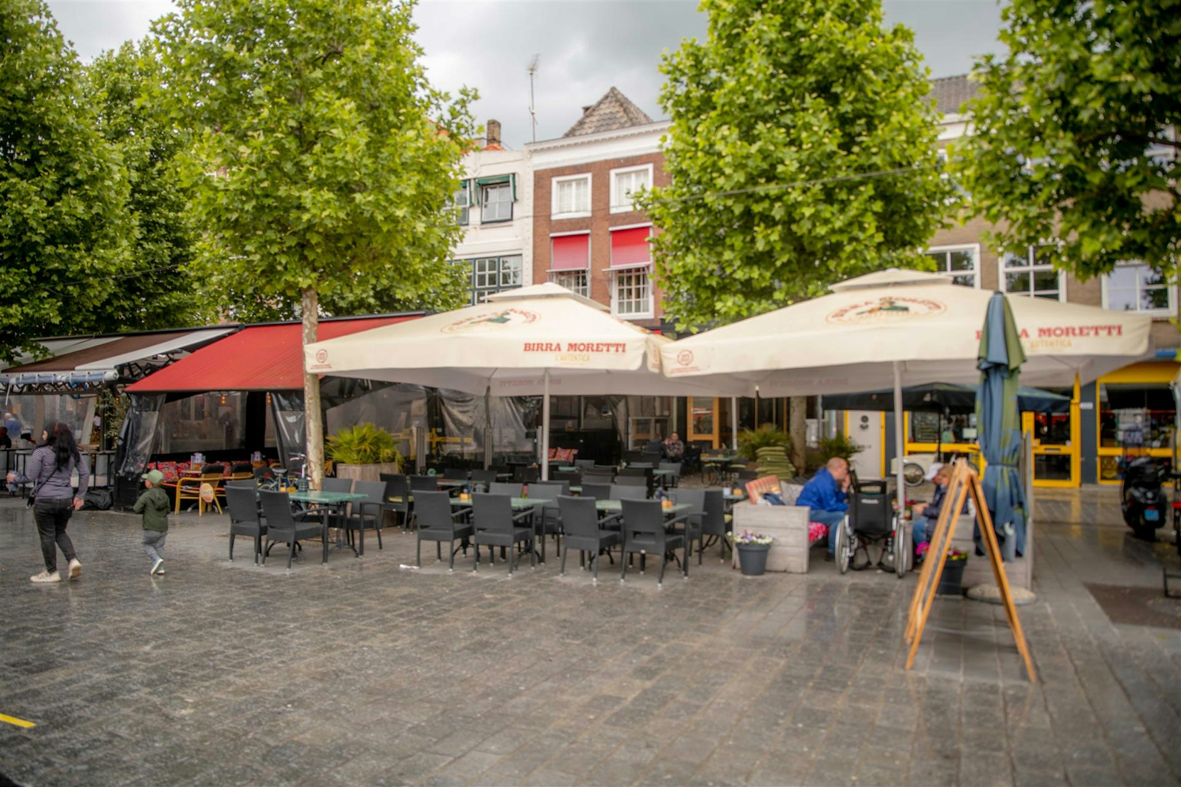 CAFÉ-RESTAURANT TER OVERNAME IN GOES – 250 M² EN DRAAIENDE ONDERNEMING — foto 2 van 13