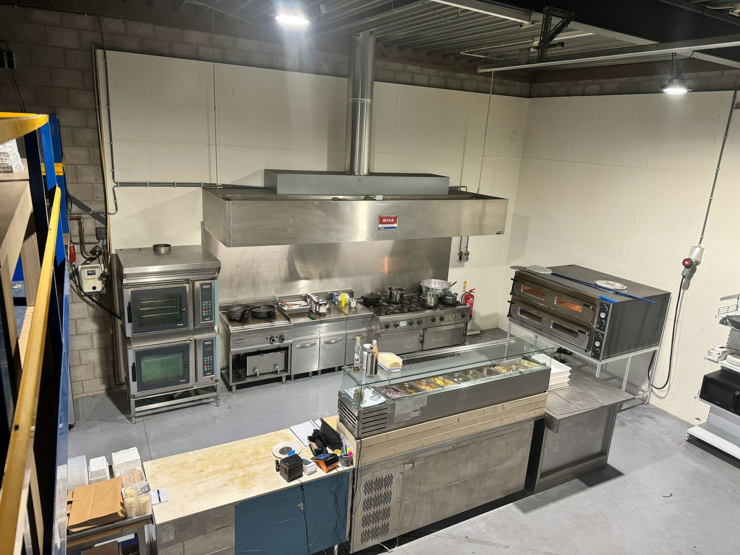 ITALIAANS AFHAAL- & BEZORGRESTAURANT TER OVERNAME IN VEENENDAAL – 156 M² EN INSTAPKLAAR — foto 12 van 30