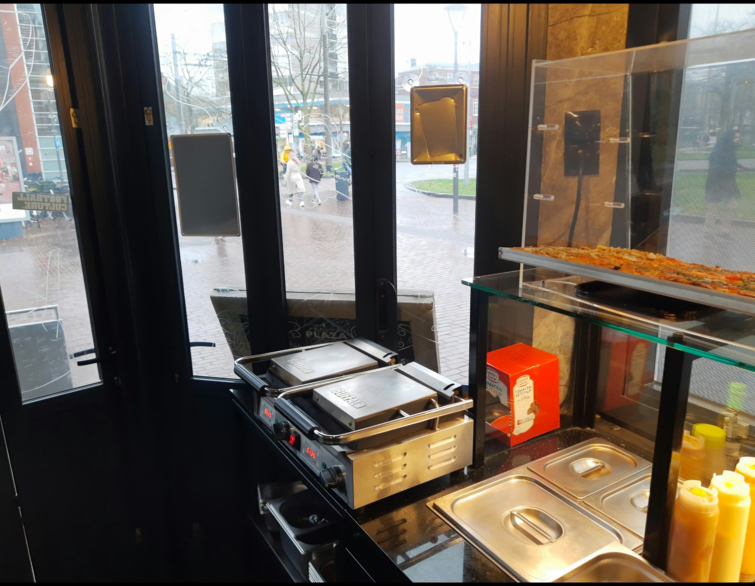 BROODJESZAAK KIOSK TER OVERNAME IN ARNHEM – 15 M² IN HET CENTRUM — foto 5 van 7