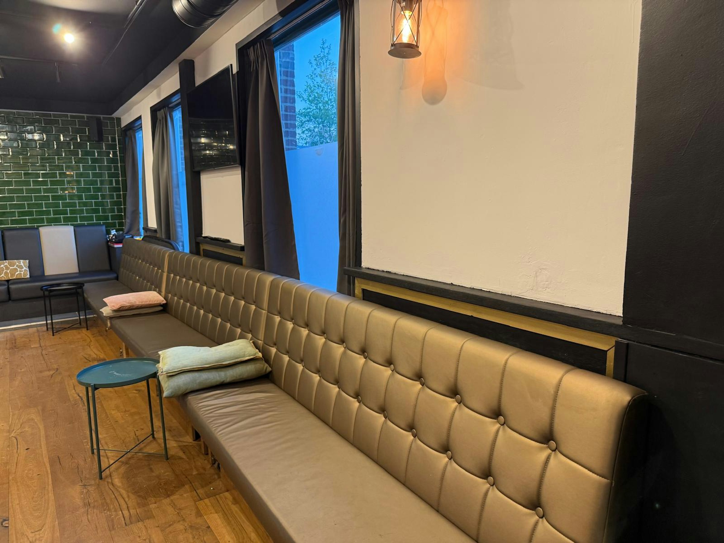 EETCAFÉ TER OVERNAME IN HAARLEM – CIRCA 60–70 M² EN TERRAS — foto 4 van 7