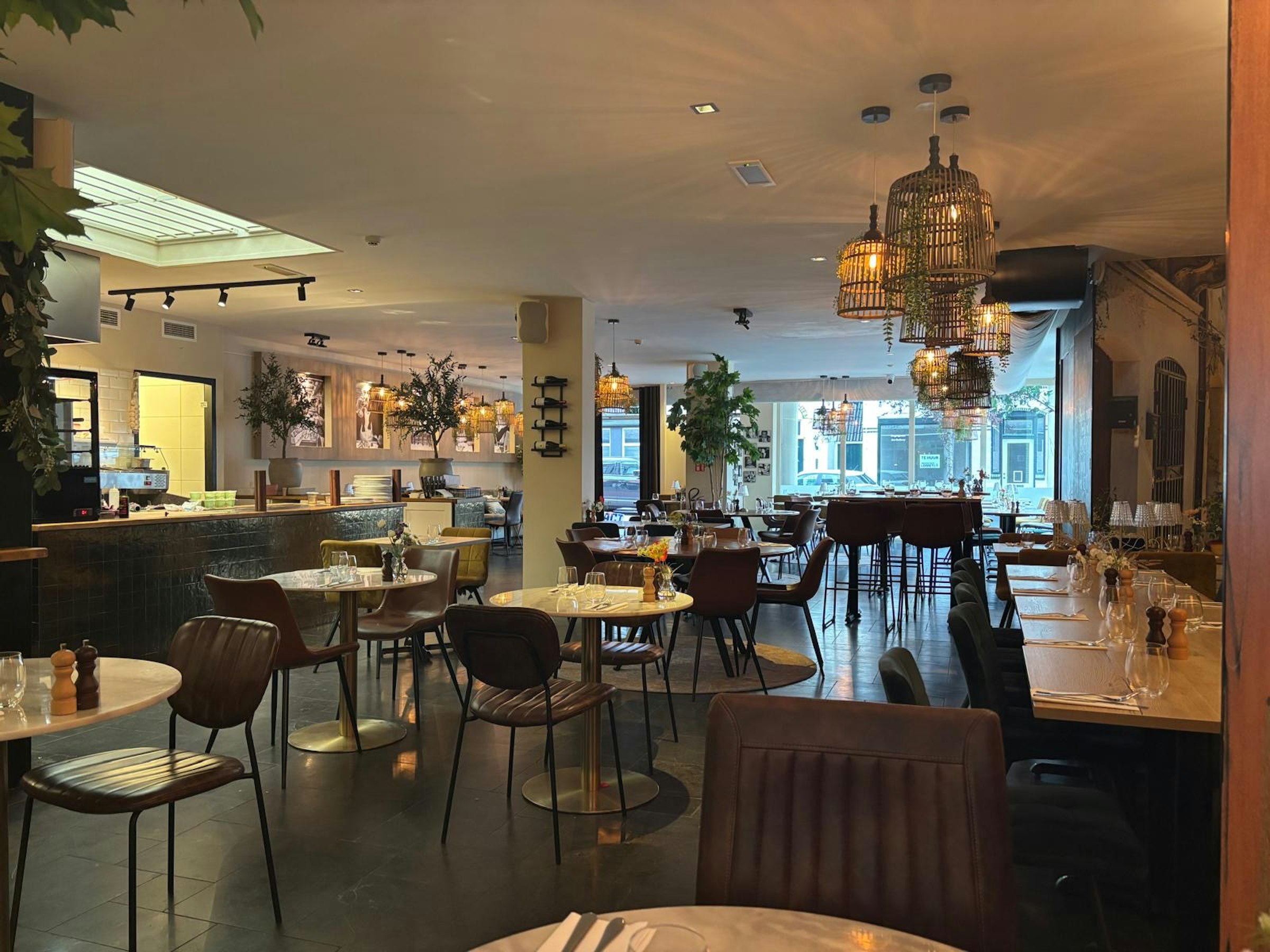 ITALIAANS RESTAURANT TER OVERNAME IN OEGSTGEEST – COMPLEET INGERICHT — foto 5 van 16