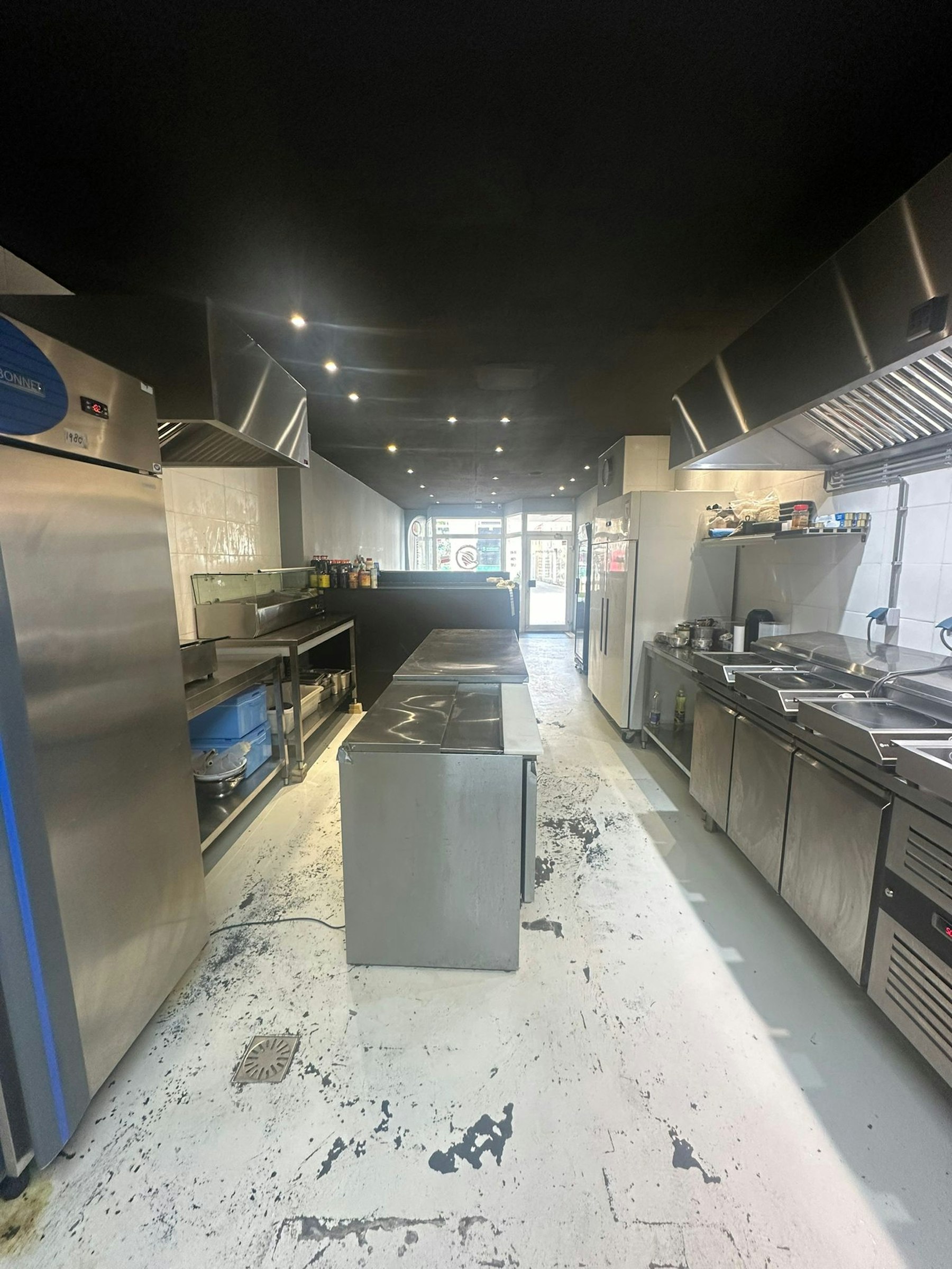 AFHAAL- & BEZORGRESTAURANT TER OVERNAME IN ROOSENDAAL – SUSHI- EN PASTACONCEPT — foto 3 van 6