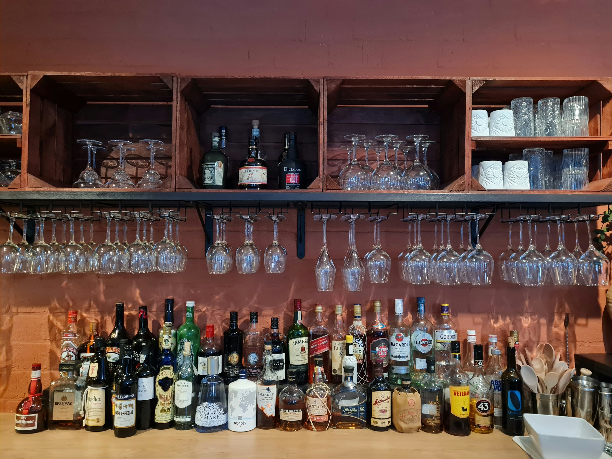 RESTOBAR / RESTAURANT TER OVERNAME IN IJSSELSTEIN – TERRAS MET 45 ZITPLAATSEN — foto 5 van 5