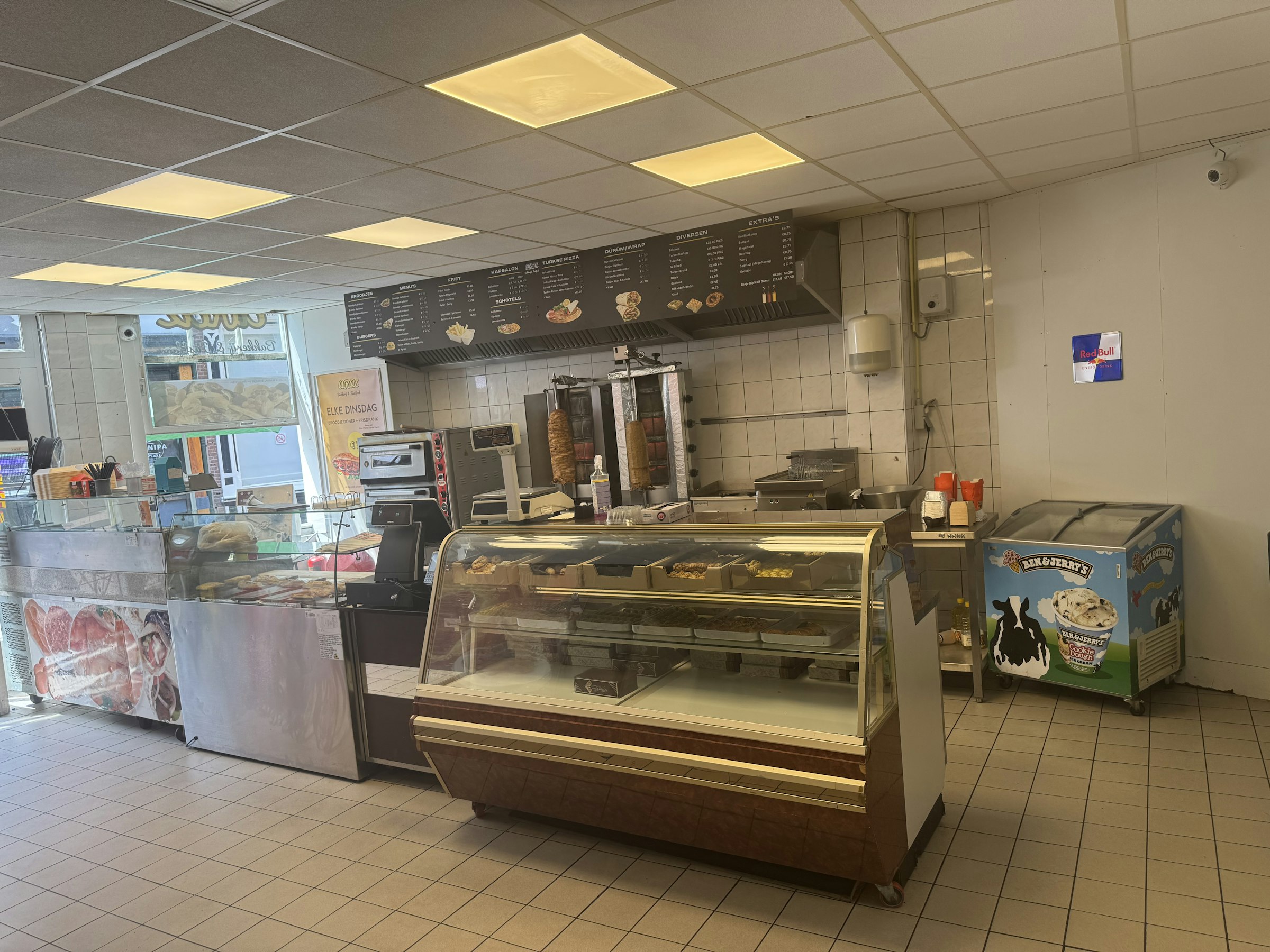 DÖNERZAAK & SNACKBAR TER OVERNAME IN HARDERWIJK – CENTRUMLOCATIE MET TERRAS — foto 3 van 3