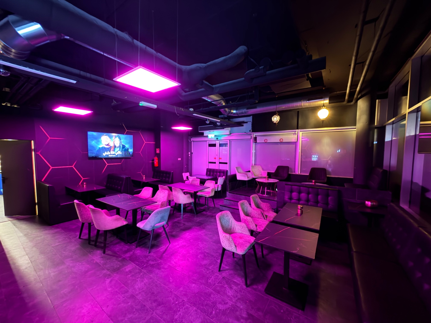 SHISHA LOUNGE TER OVERNAME IN ALMERE – 24-UURS VERGUNNING — foto 8 van 11