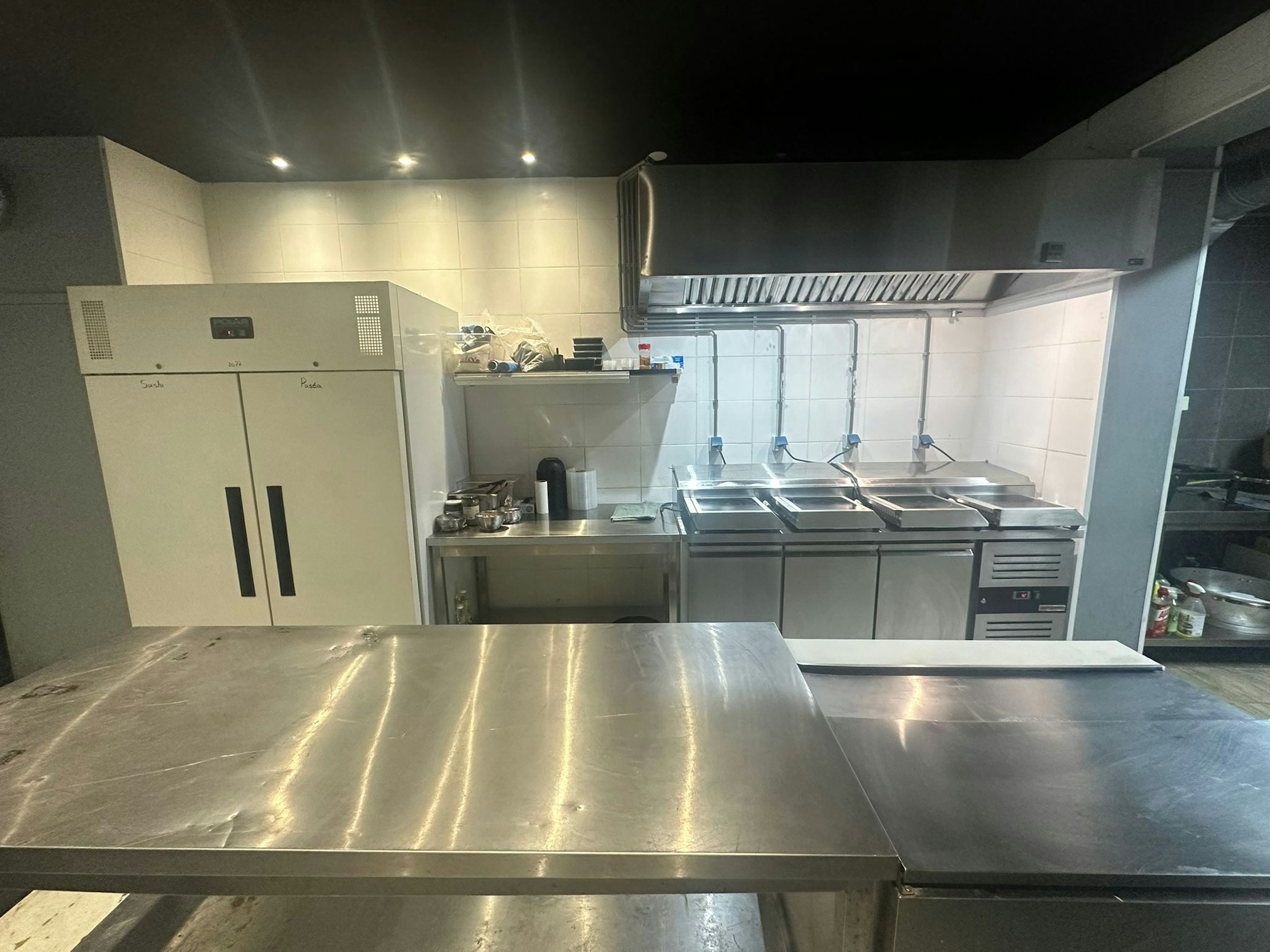 AFHAAL- & BEZORGRESTAURANT TER OVERNAME IN ROOSENDAAL – SUSHI- EN PASTACONCEPT — foto 4 van 6