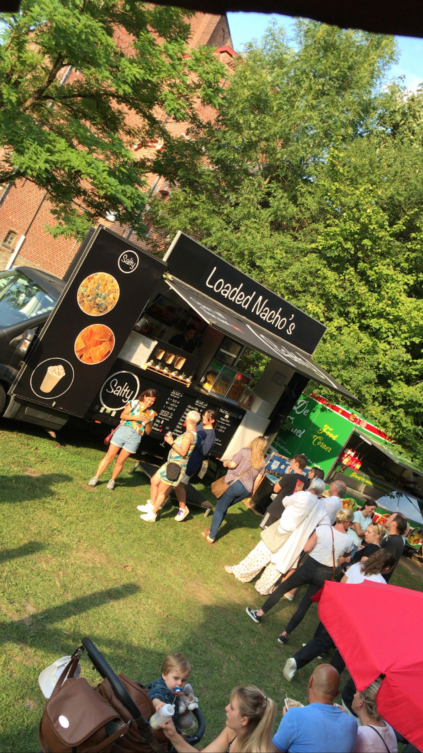 FOODTRUCK TER OVERNAME IN ANTWERPEN – CITROËN JUMPER MET INGERICHTE KEUKEN — foto 10 van 10