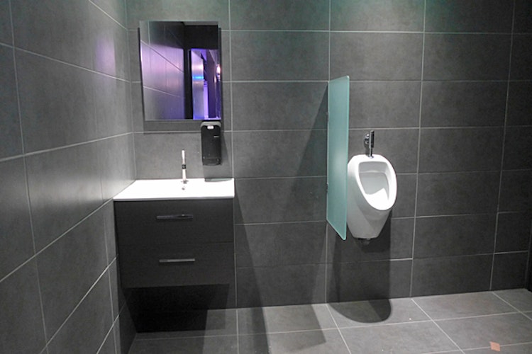 POOL- EN DARTCAFÉ TER OVERNAME IN LEIDSCHENDAM – CIRCA 250 M² — foto 18 van 20