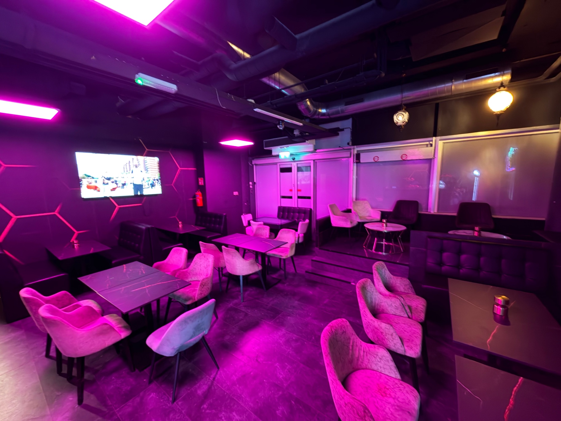 SHISHA LOUNGE TER OVERNAME IN ALMERE – 24-UURS VERGUNNING — foto 6 van 11
