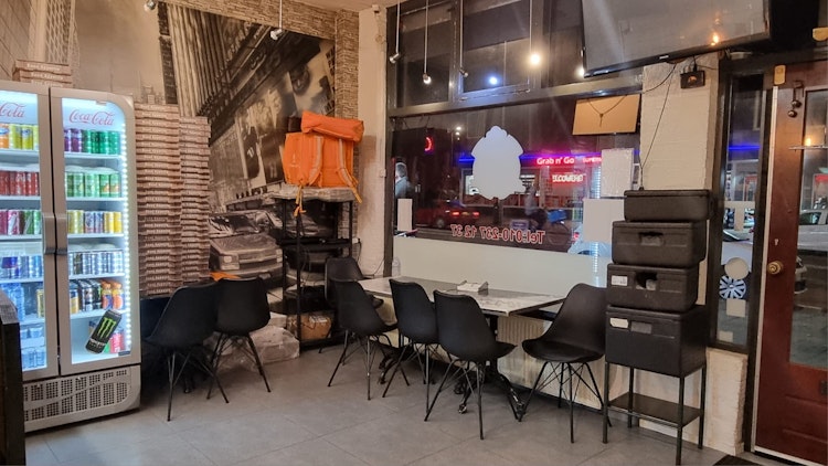 PIZZERIA TER OVERNAME IN ROTTERDAM – AFHAAL, BEZORGING EN RESTAURANT — foto 5 van 10