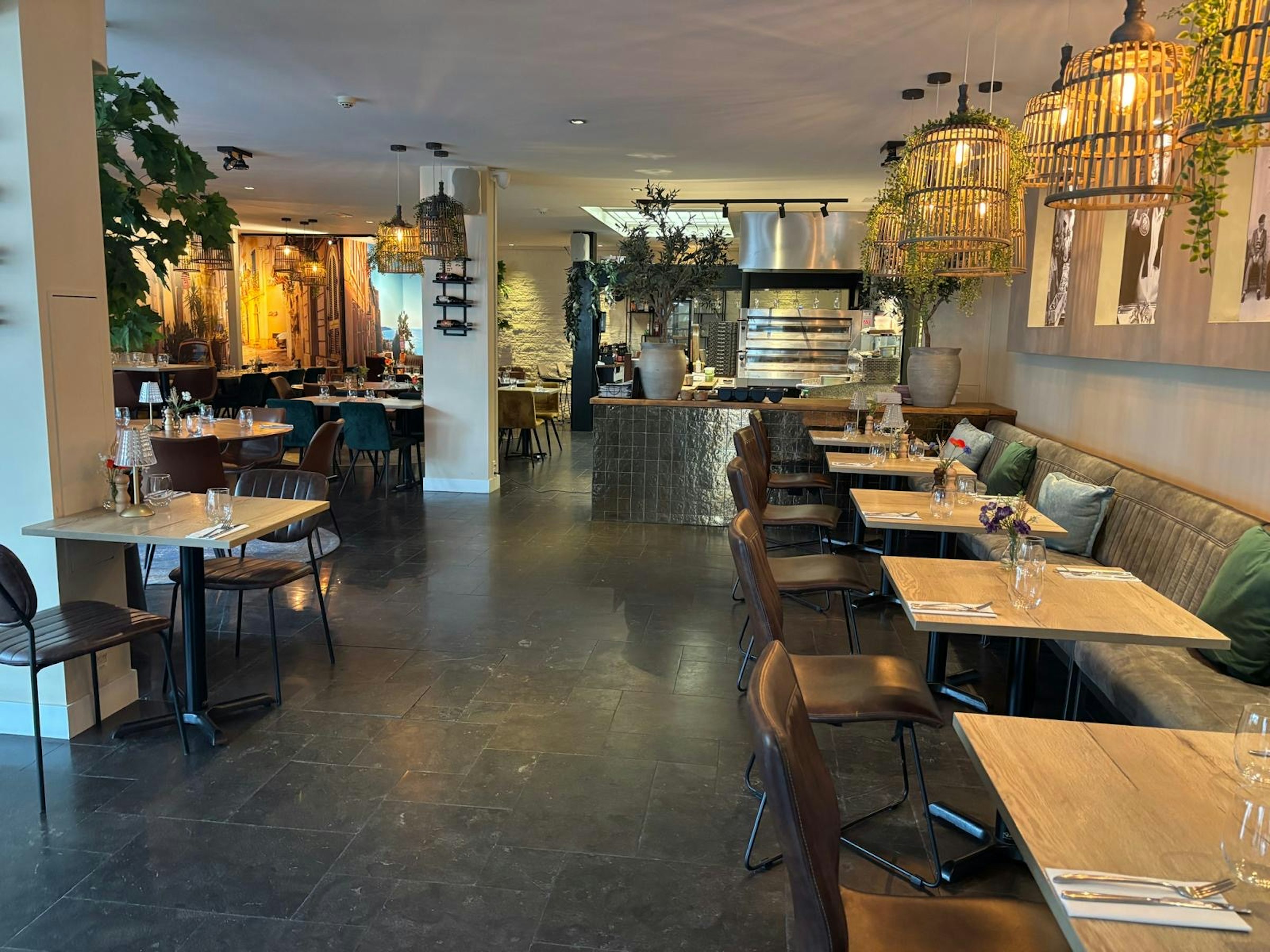 ITALIAANS RESTAURANT TER OVERNAME IN OEGSTGEEST – COMPLEET INGERICHT — foto 6 van 16