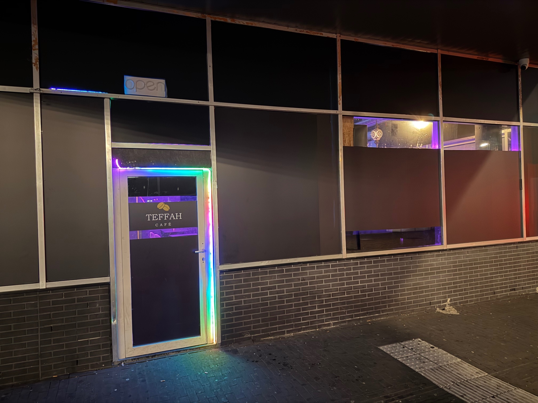 SHISHA LOUNGE TER OVERNAME IN ALMERE – 24-UURSVERGUNNING EN €220.000 OMZET — foto 2 van 11