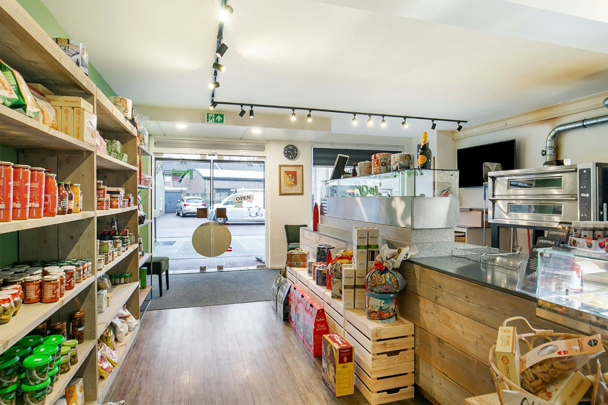 ITALIAANSE DELICATESSEWINKEL & HORECA TER OVERNAME IN ELST – 110 M² — foto 3 van 26