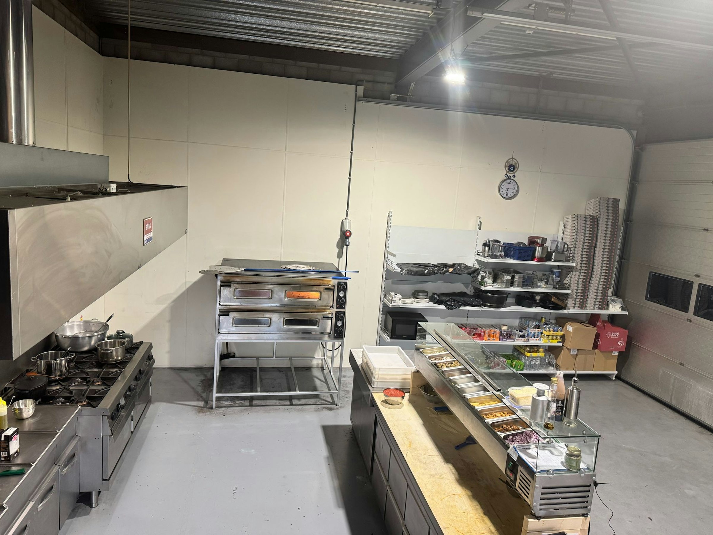 ITALIAANS AFHAAL- & BEZORGRESTAURANT TER OVERNAME IN VEENENDAAL – 156 M² EN INSTAPKLAAR — foto 8 van 30